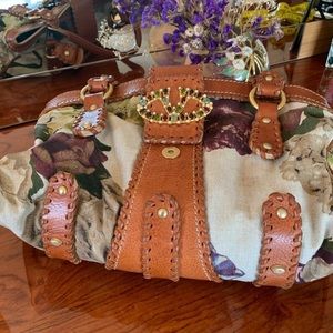 Rare ⭐️Valentino Garavani Boho Gem V Handbag